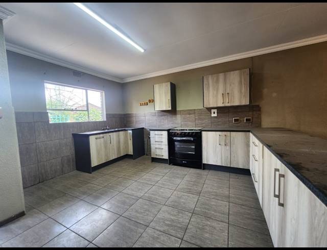 2 BEDROOM TOWNHOUSE FOR SALE IN THREE RIVERS